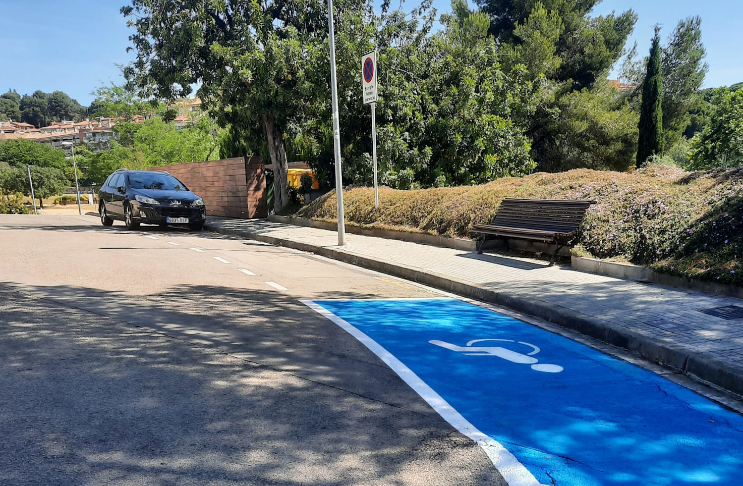 L'Ajuntament habilita més d'una vintena de noves places d'estacionament