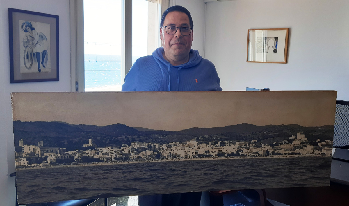 L'Ajuntament rep la donació d'una panoràmica dels anys 50 de la costa de Sant Pol