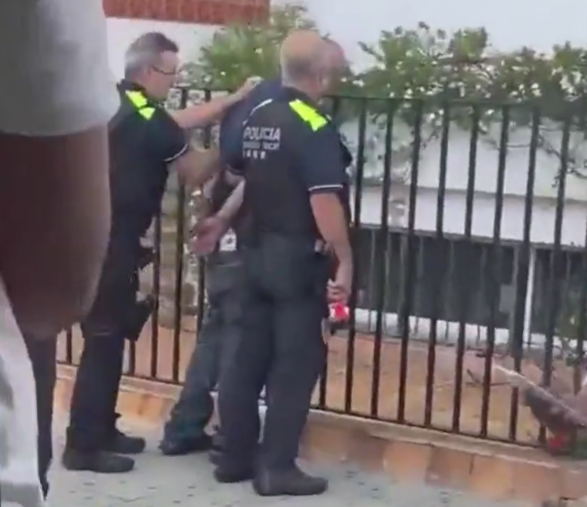 Detinguda a l'estació de Sant Pol una persona amb una arma blanca a l'interior d'un tren