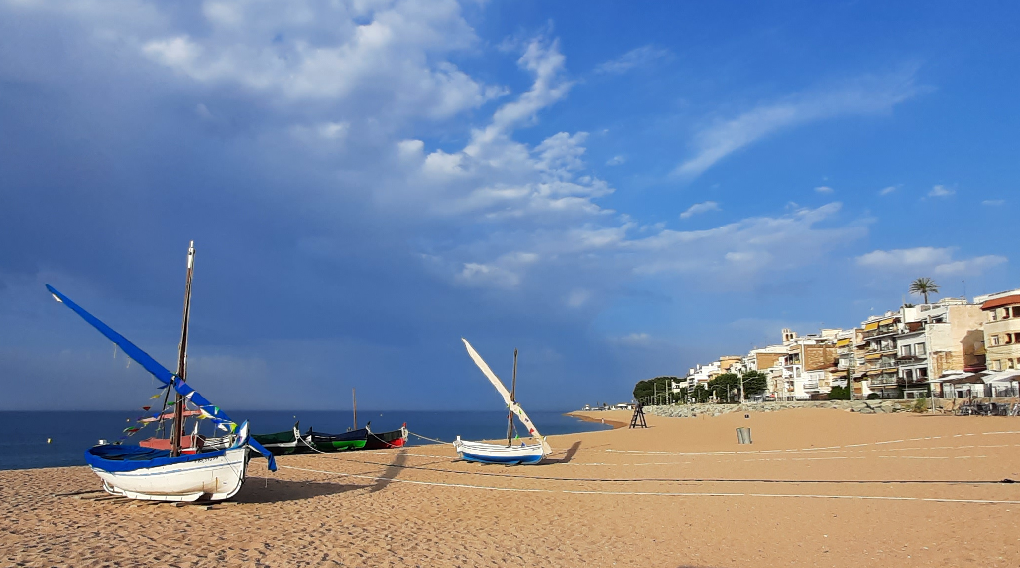 La platja de les Barques renova la Bandera Blava